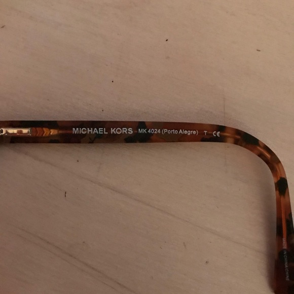 Michael Kors glasses w/case - Picture 5 of 6